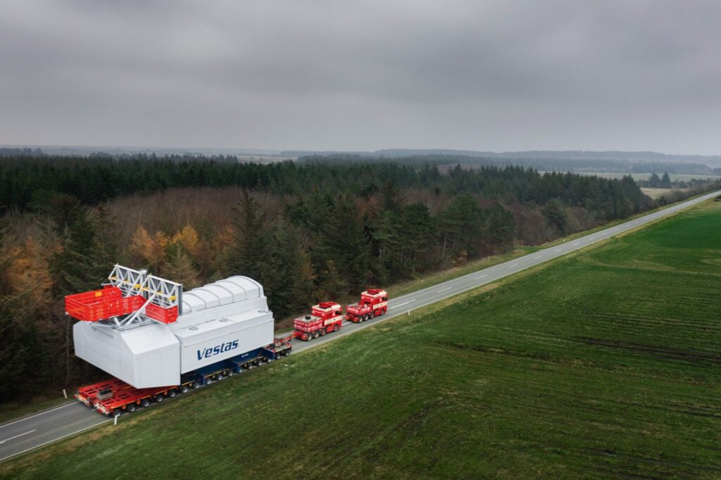 Vestas delivers 15MW nacelle for trials Vestas delivers 15MW nacelle for trials