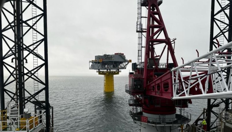 Boskalis installs first Moray West substation Boskalis installs first Moray West substation