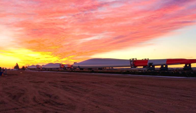 Vestas has transported the first V163-4.5MW blades manufactured at its Windsor factory in Colorado via rail.