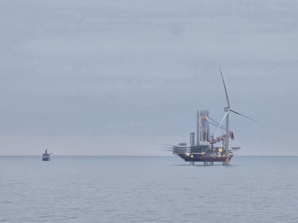 First turbine installed at 1.4GW Sofia First turbine installed at 1.4GW Sofia
