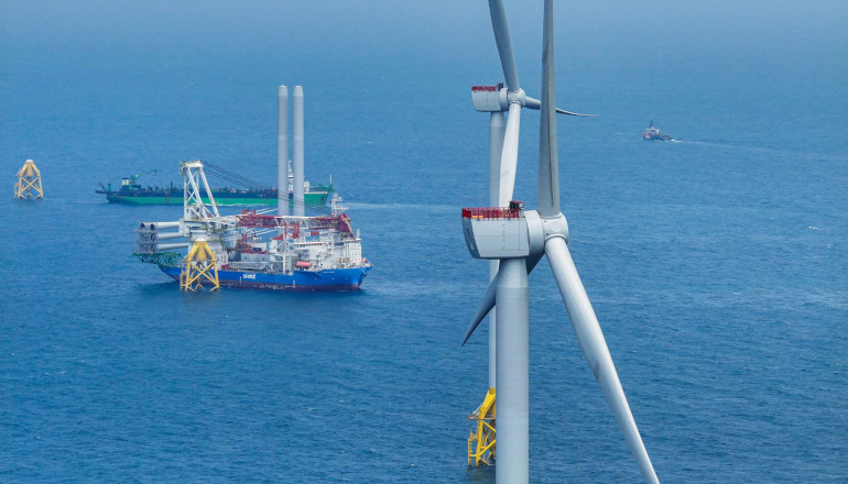 DWT wins Hai Long operations contract DWT wins Hai Long operations contract