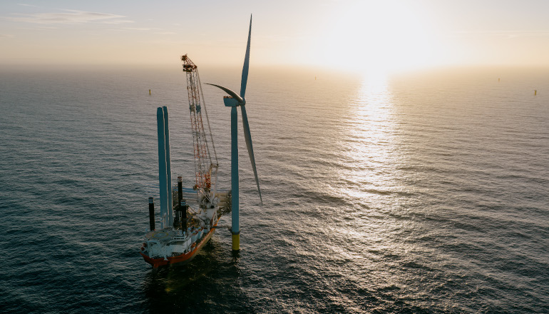 RWE installs first turbine at 1.1GW Thor RWE installs first turbine at 1.1GW Thor