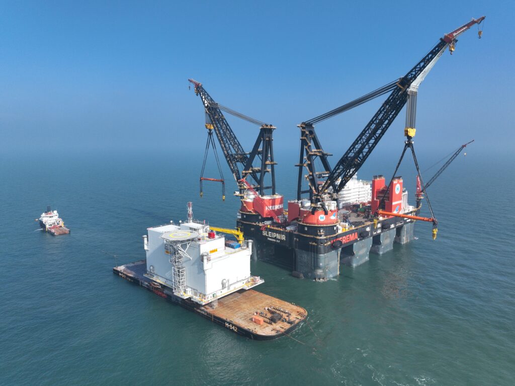 Orsted installs first Hornsea 3 converter Orsted installs first Hornsea 3 converter