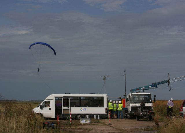 UK boffins send kites soaring