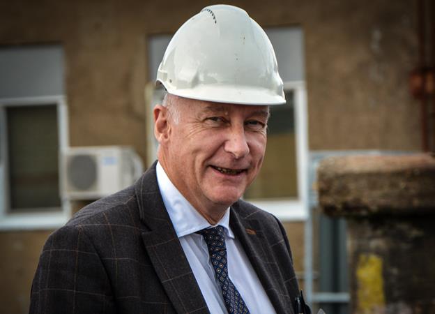 Waves4Power chief quits