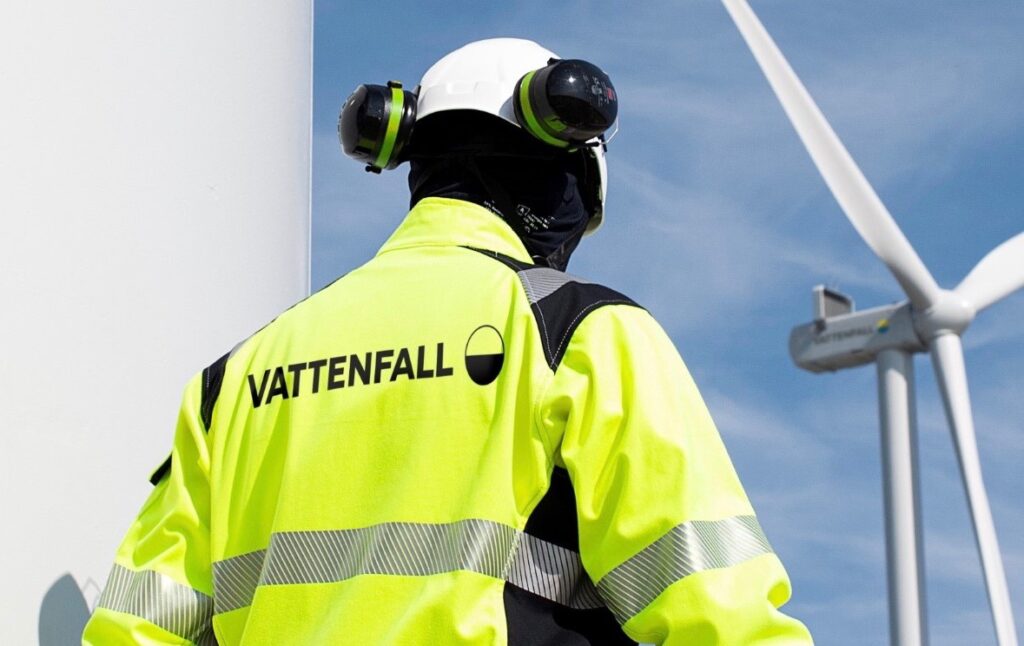 Vattenfall selects safety gear supplier Vattenfall selects safety gear supplier