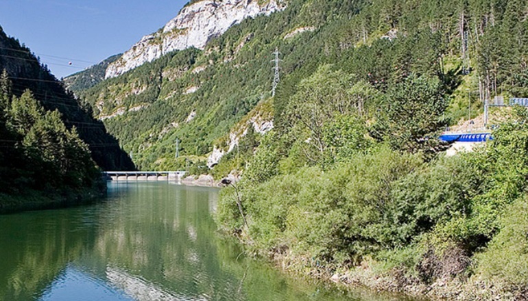 Acciona Energia offloads Spanish hydro assets Acciona Energia offloads Spanish hydro assets