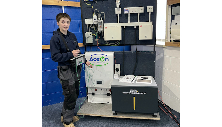 UK duo launch battery installation education UK duo launch battery installation education