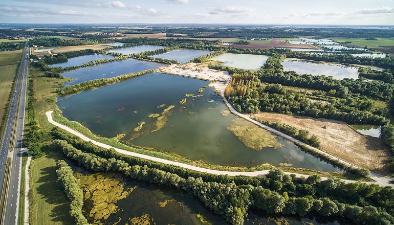 Q Energy begins building 74MW French floating solar park Q Energy begins building 74MW French floating solar park