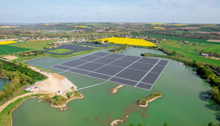 Akuo commissions French floating solar farm