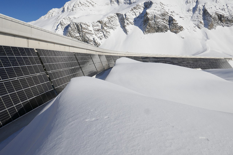 Axpo unveils 30MW Alpine solar plant Axpo unveils 30MW Alpine solar plant
