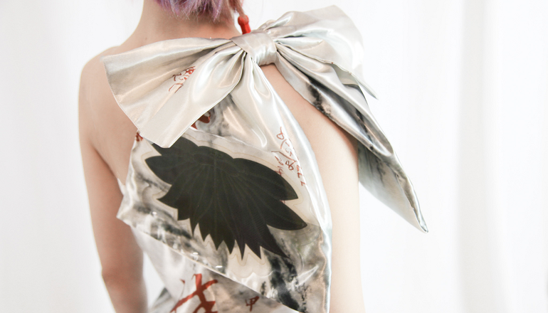Silicon Valley designer unveils solar clothes Silicon Valley designer unveils solar clothes