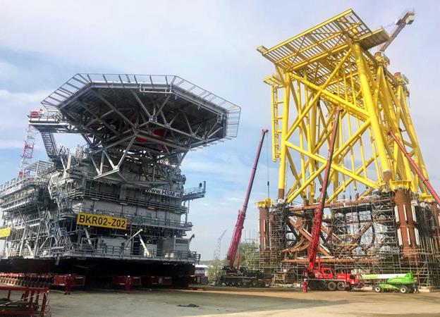 Riffgrund 2 preps topside tilt