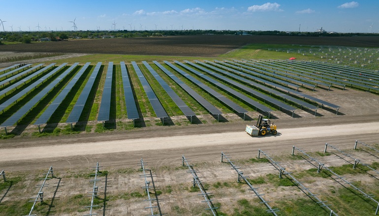 BP turns sod on Texas solar BP turns sod on Texas solar