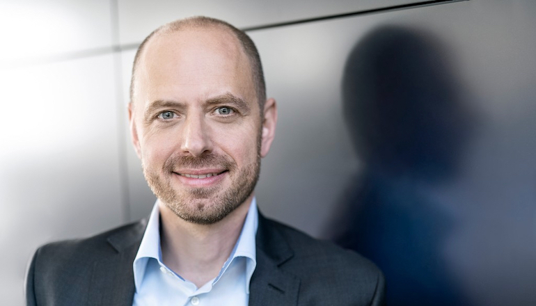 Siemens Energy extends contract with chief Siemens Energy to set up headquarters in Berlin