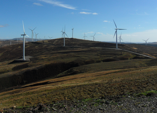 SSE offers businesses 100% renewables switch Stronelairg delivers first power