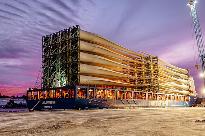 First major components arrive for 105MW wind farm First major components arrive for 105MW wind farm