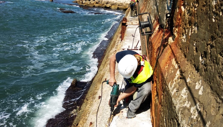 Israeli wave pilot kicks off construction