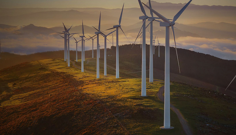 Guitar maker strikes a chord with renewables deal