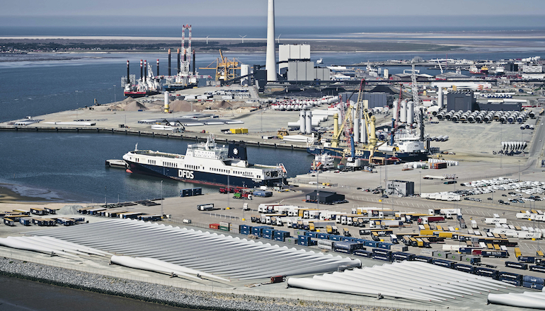 Esbjerg port could host new tower factory