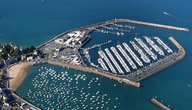 Public eyes on Saint-Brieuc O&M base plans Public eyes on Saint-Brieuc O&M base plans