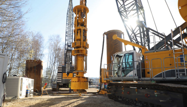 German crew on board for Saint-Brieuc piling work