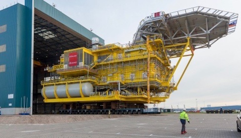 Smulders loads out Deutsche Bucht topside