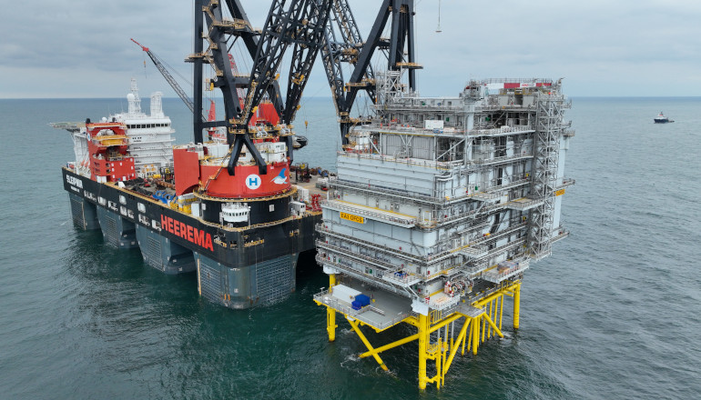 ScottishPower installs HVDC station at East Anglia 3 ScottishPower installs HVDC station at East Anglia 3