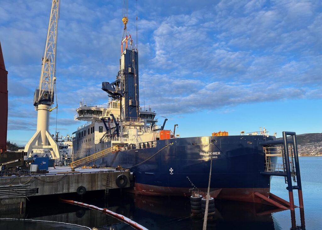 RWE charters CSOV for UK Sofia site RWE charters CSOV for UK Sofia site