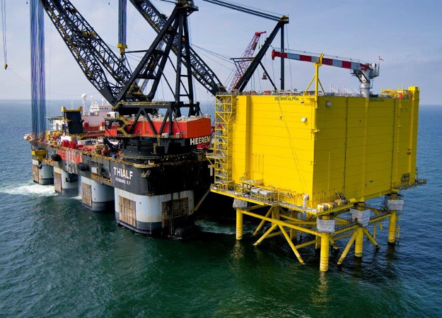 Heerema swings jobs axe