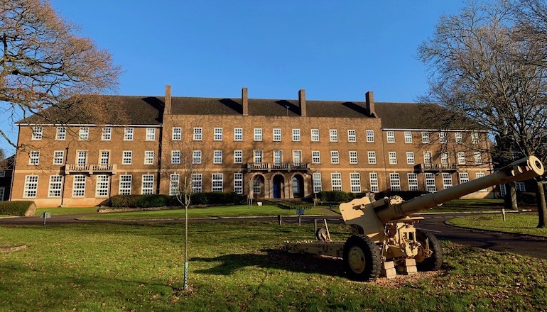 UK Army to march on solar power UK Army to march on solar power