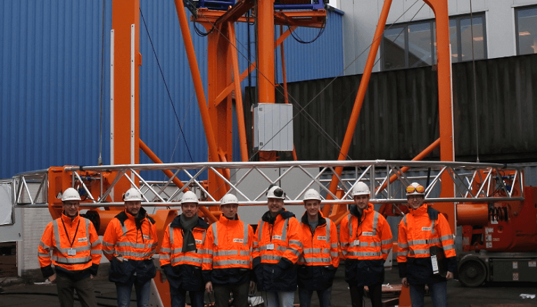 Van Oord commissions new monopile installer kit Van Oord commissions new monopile installer kit