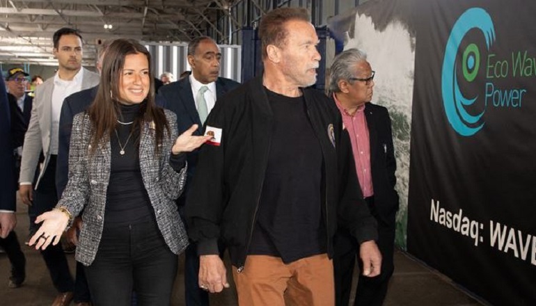 Arnold Schwarzenegger visits Los Angeles tidal demo Arnold Schwarzenegger visits Los Angeles tidal demo
