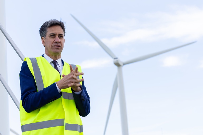AR7: Miliband hails ‘new era' of energy security
