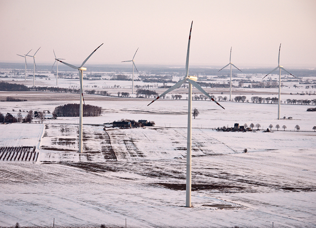 EDPR closes project finance for 149MW Polish wind Power prices dampen EDPR earnings