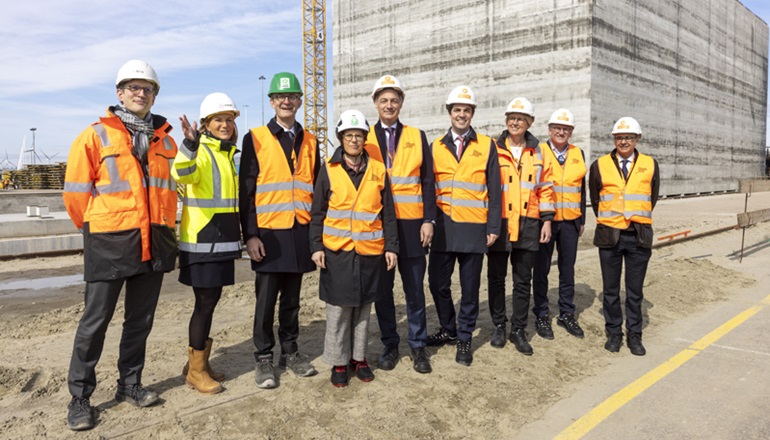 Belgian team toasts energy island progress Belgian team toasts energy island progress