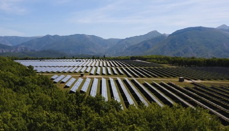 Engie toasts arrival of panels for 22MW French solar Engie switches on French PV plant
