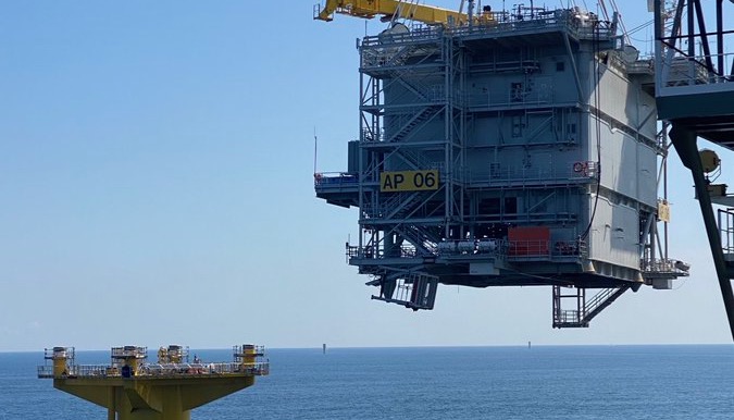 South Fork Wind installs offshore substation South Fork Wind installs offshore substation