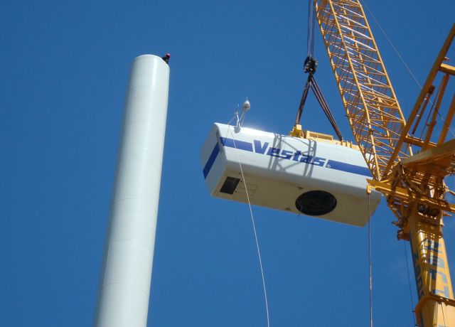 Vestas joins Oz project to advance turbine lifting