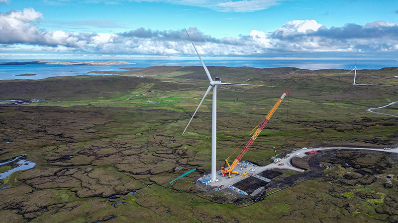 Final turbine installed at Viking Wind Farm Final turbine installed at Viking Wind Farm