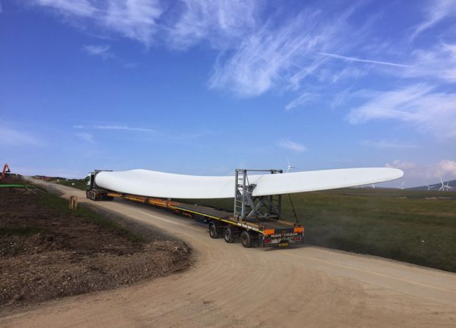 First blade at RES's Minnygap