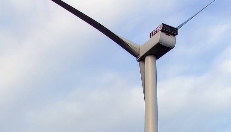 First turbine rises at Triton Knoll