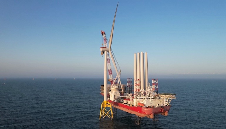 ABL lends hand on Greater Changhua 2b & 4 Orsted installs first turbine at Greater Changhua 1&2a