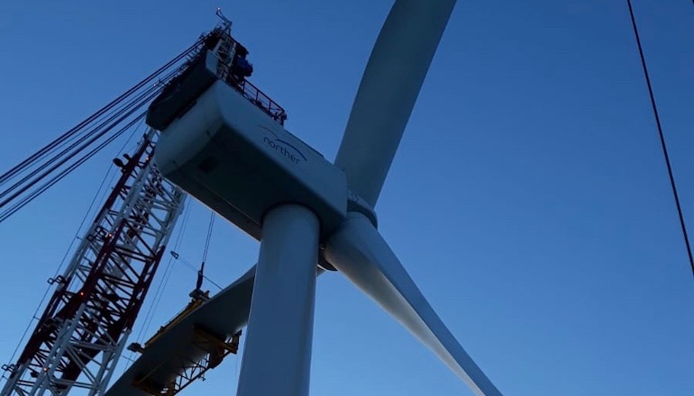 Touch down for first Norther turbine Touch down for first Norther turbine