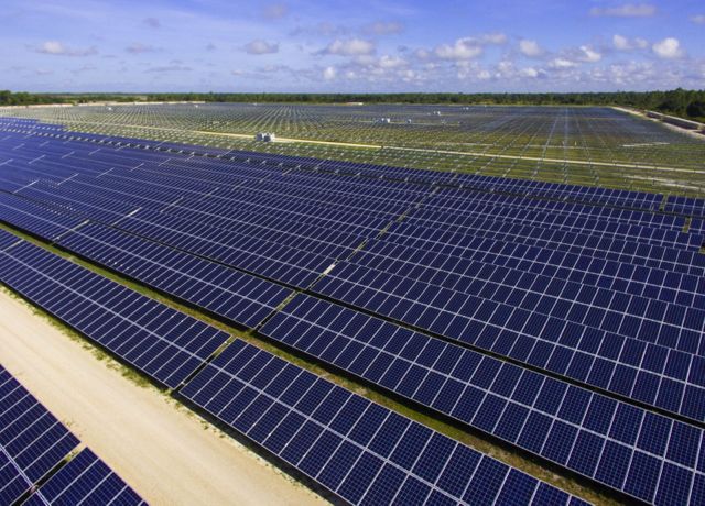 Florida PV quartet tuned to 298MW Florida flicks 298MW solar switch