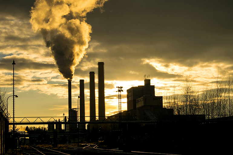Study calls for ban on new fossil fuel plants