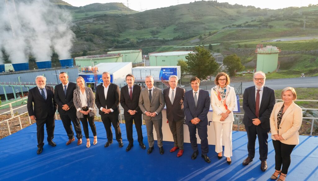 Repsol powers up Spanish green hydrogen site