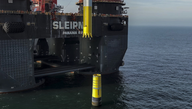Heerema team tests far out at sea installation Heerema team tests far out at sea installation