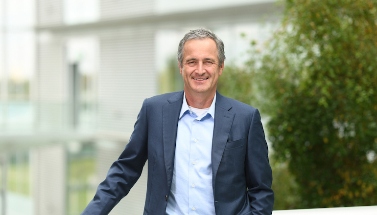 EnBW renewables earnings fall 5% EnBW chief to step down next year