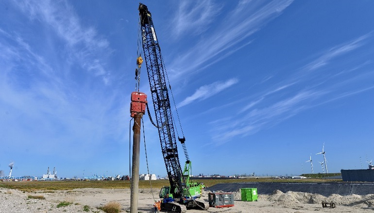 Piledriving innovation ‘cuts noise by 90%’ Piledriving innovation ‘cuts noise by 90%'
